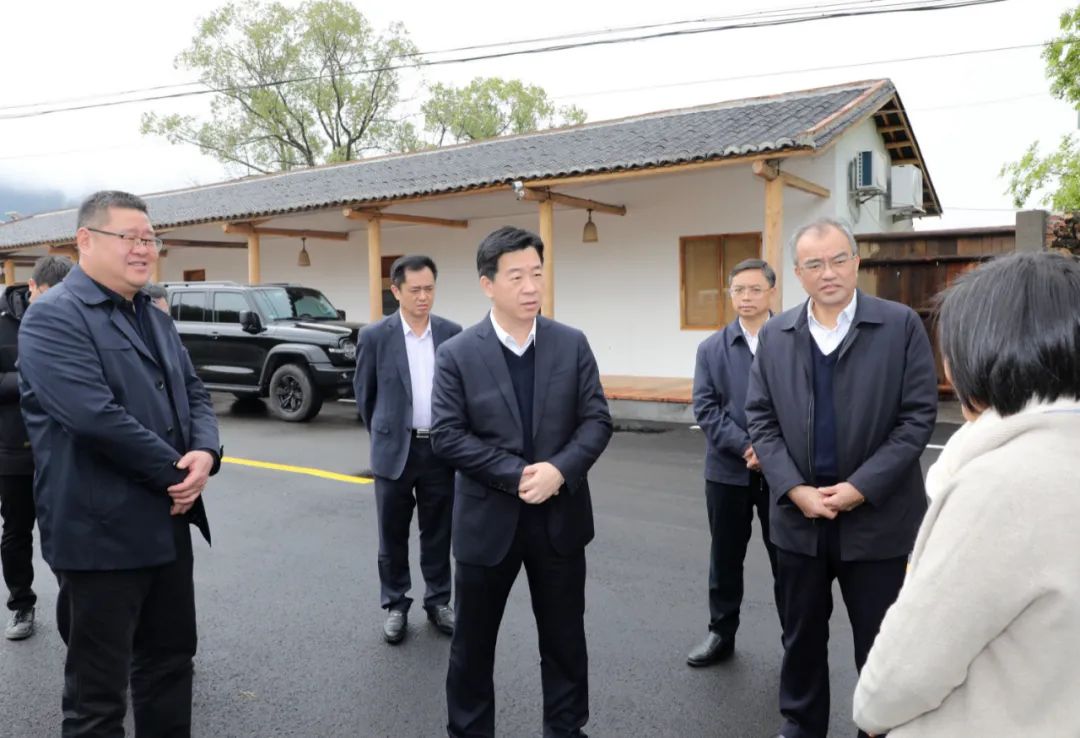 陈少荣到翁源县督导"百千万工程"推进工作