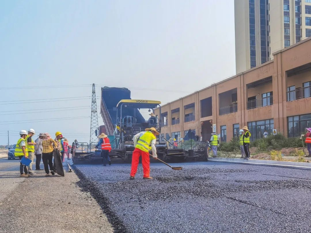 施工现场临时道路图片