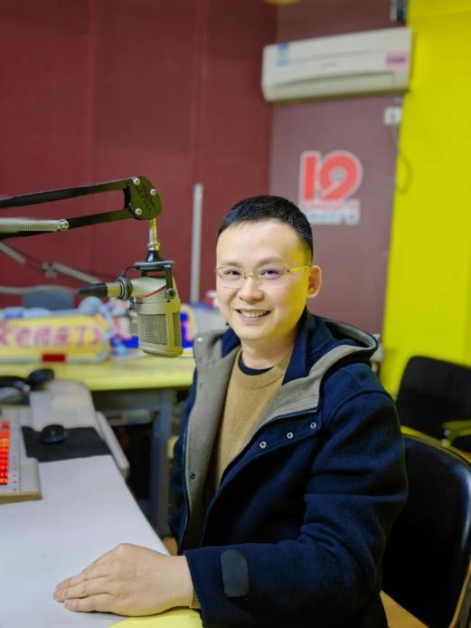 3月11日吴佐慧做客《老师来了》直播间高中阶段家长应做出的适应和