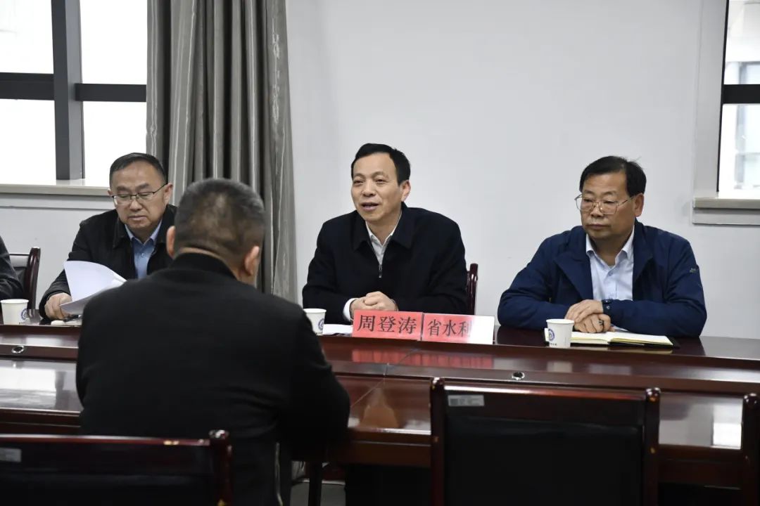 周登涛在省信访局接待来访群众_澎湃号·政务_澎湃新闻-the paper