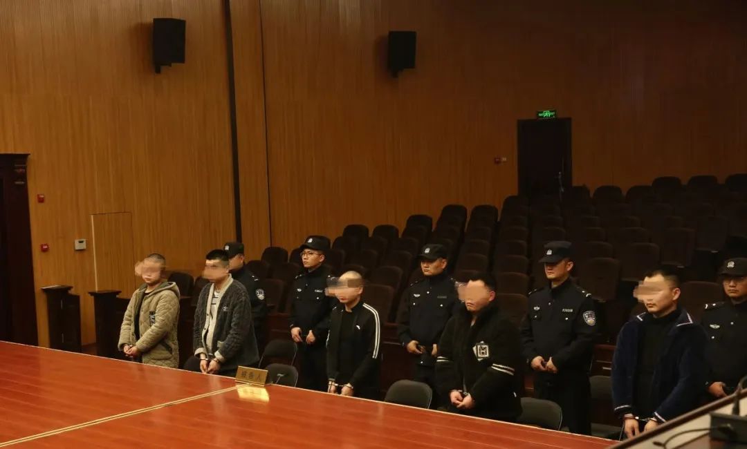 法槌敲响禁毒警钟老河口法院集中公开宣判两起毒品犯罪案件