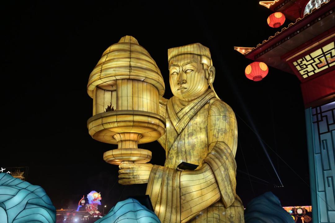 观灯读史丨观长信宫灯,揭秘汉初风云_澎湃号·湃客