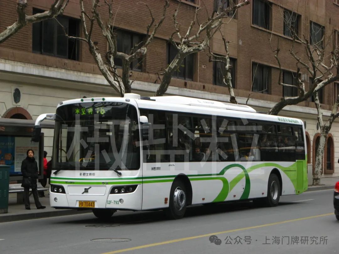 76路swb6100v(s0c)型客车,凯旋路(魏家钧 摄,2008)76路swb6100v2(s0d)