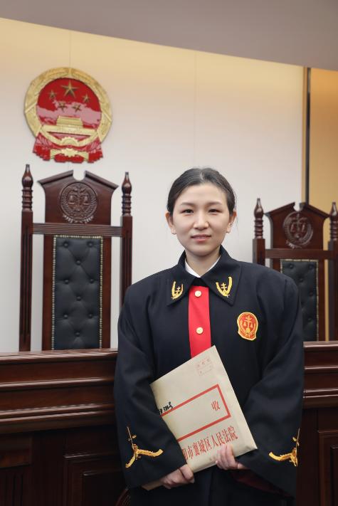 初任法官成长记赵倩初心如磐笃行致远