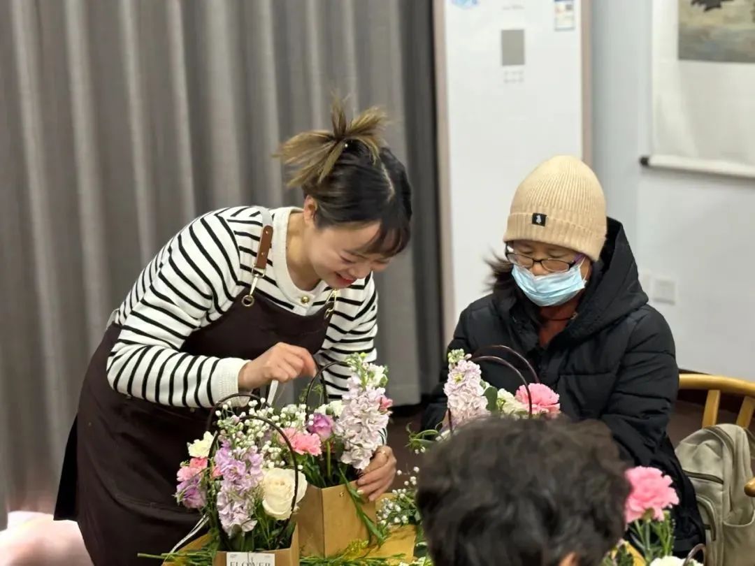 花香怡人,满屋清香.