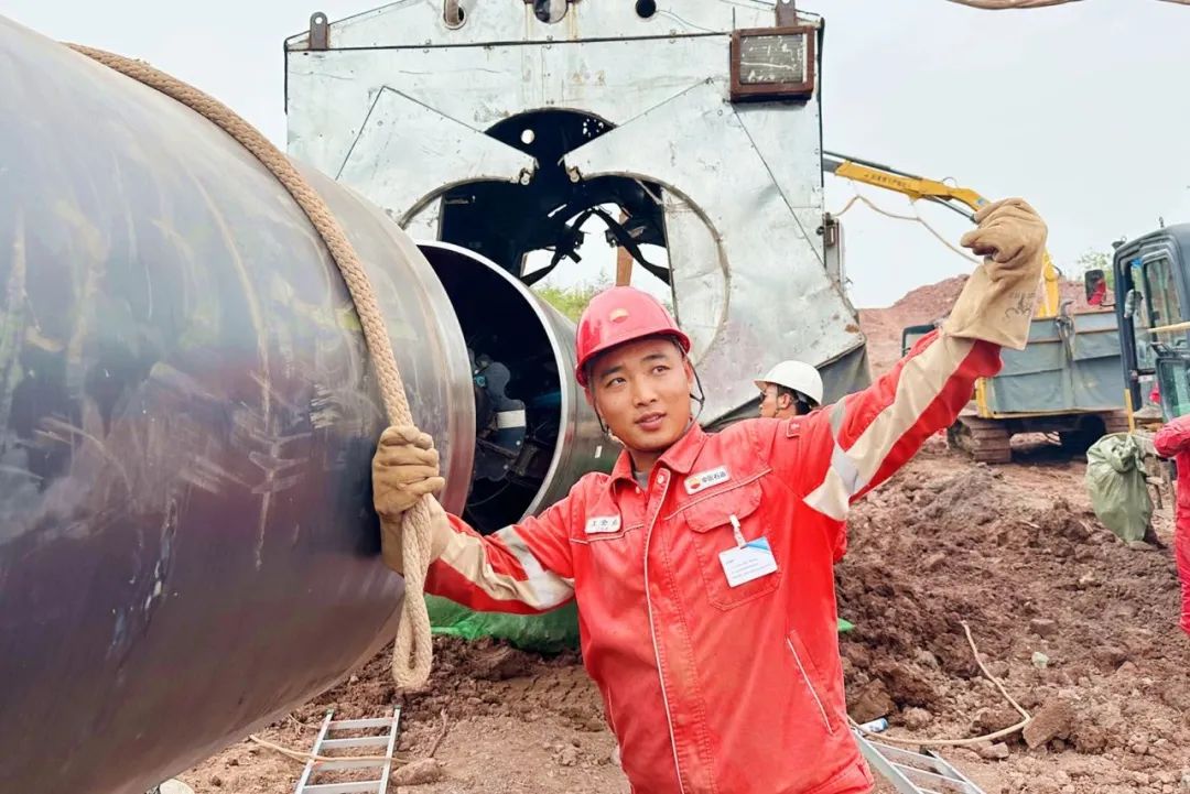 管道局突破山地柔性焊接机器人关键技术!