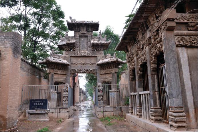 3公里到达南樊镇;横水成汤庙:东录村沿沁东线行驶4公里到达横水镇横东