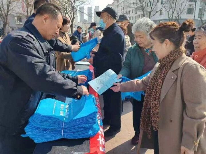 金龙花苑社区开展3·15消费者权益日宣传活动_澎湃号