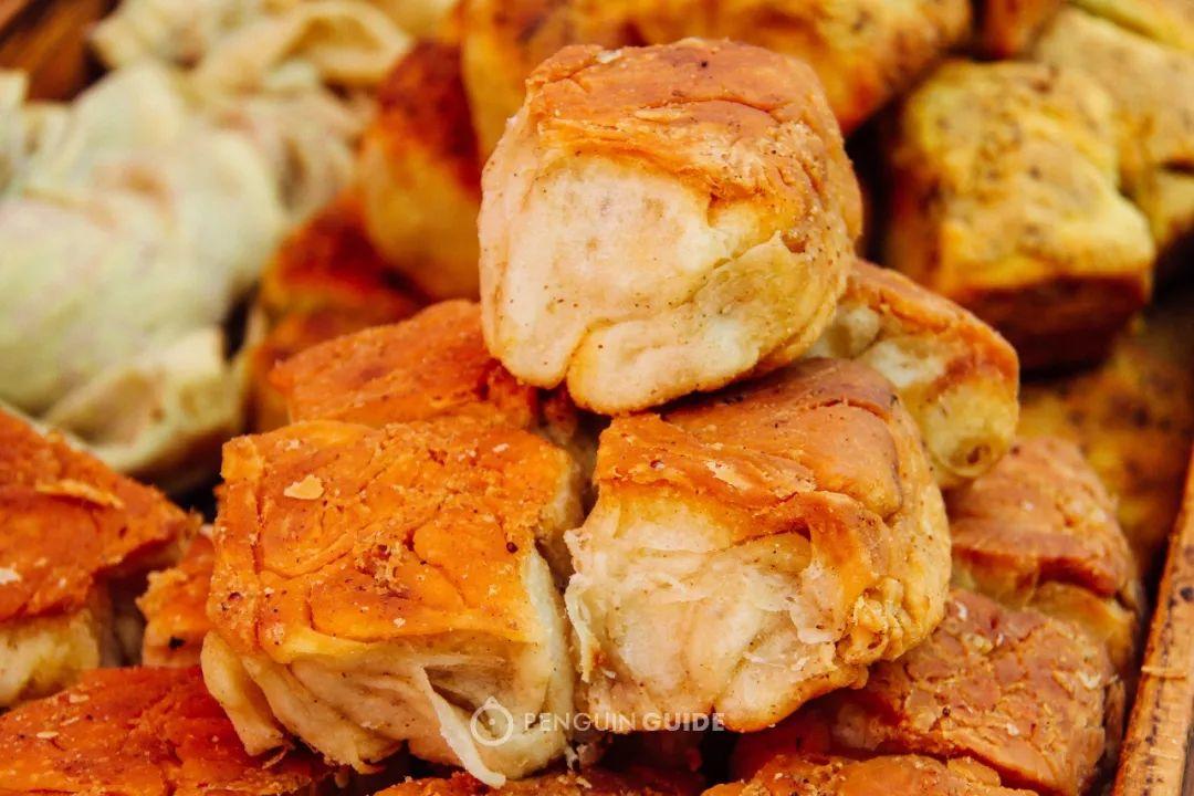 猪油是小吃界的红人,擅做面食的北方人也把猪油加进了面团.