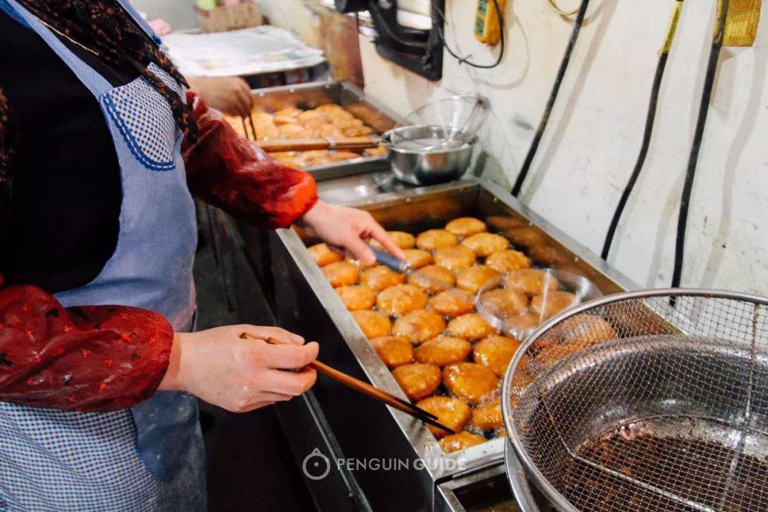扁食天水的扁食和馄饨外形相似,包的内容却大不同.