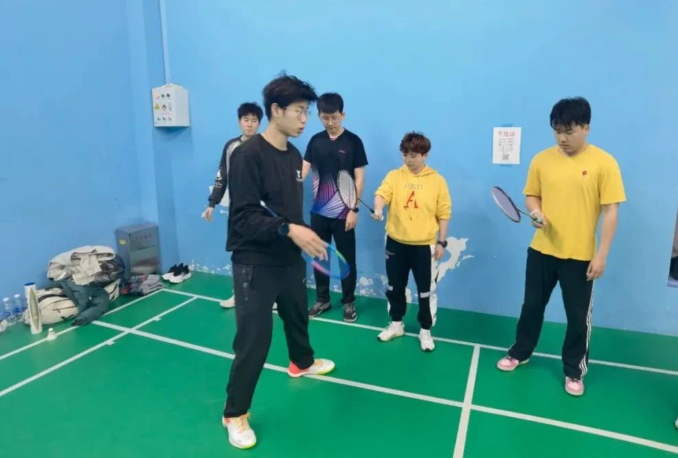 打羽毛球,体验非遗,学跳舞,在河东青年夜校不止可以学这些_澎湃号