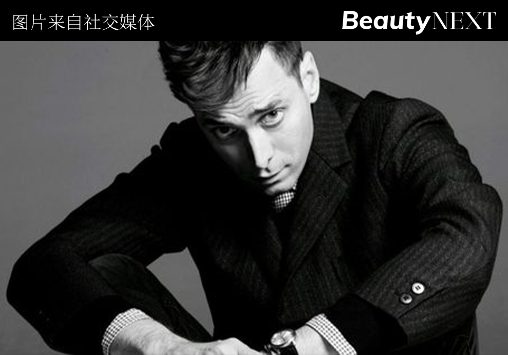 根据品牌的说法,这是celine的创意总监hedi slimane在过去五年中,为