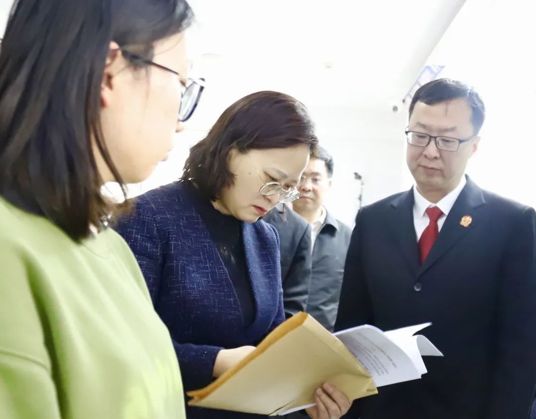 李红芬到解放区法院调研_澎湃号·政务_澎湃新闻-the paper