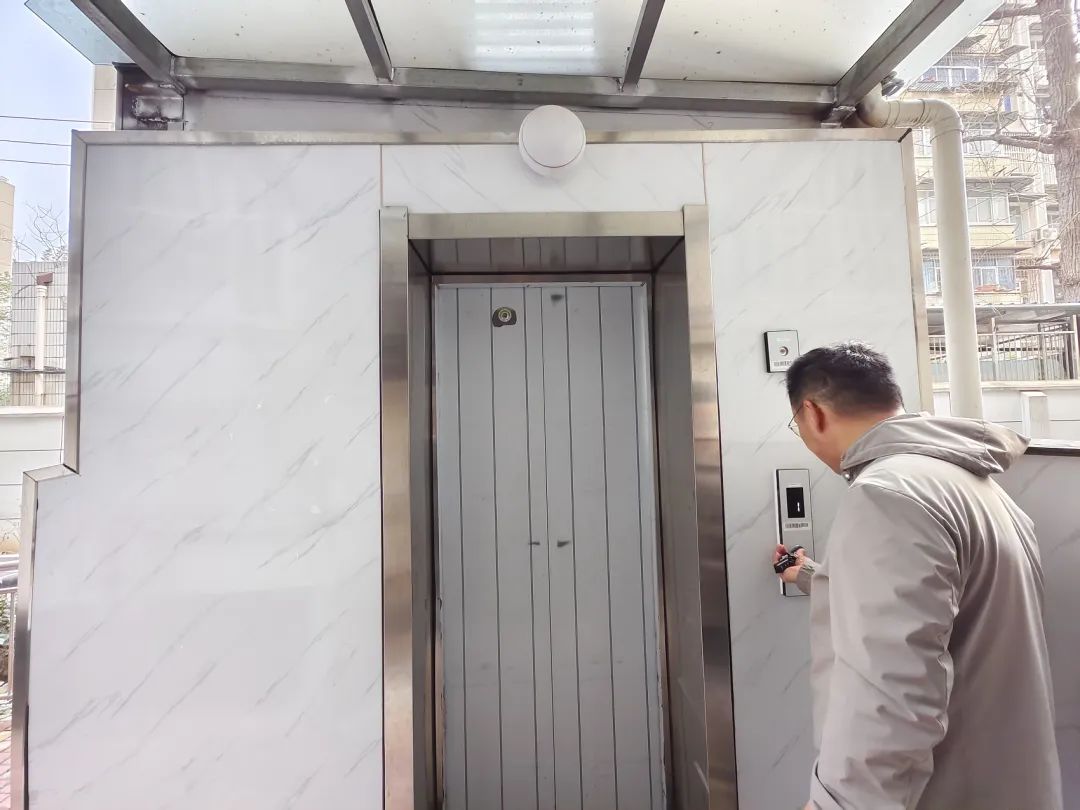 一个月坏3次的电梯,逼疯买房的打工人_澎湃号·湃