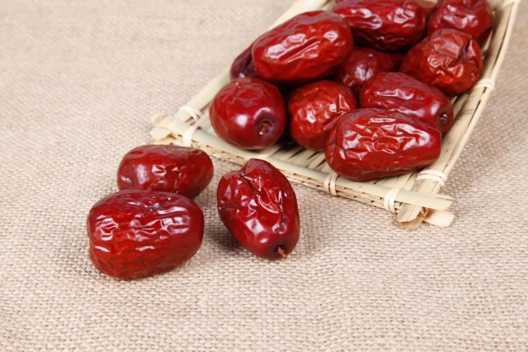 中老年人把桂圆和它一起吃,想失眠都难_澎湃号·湃客_澎湃新闻-the