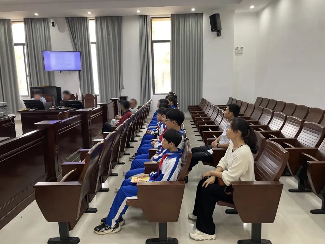 锦为少年法护如山锦山法庭开展法治教育基地参观活动