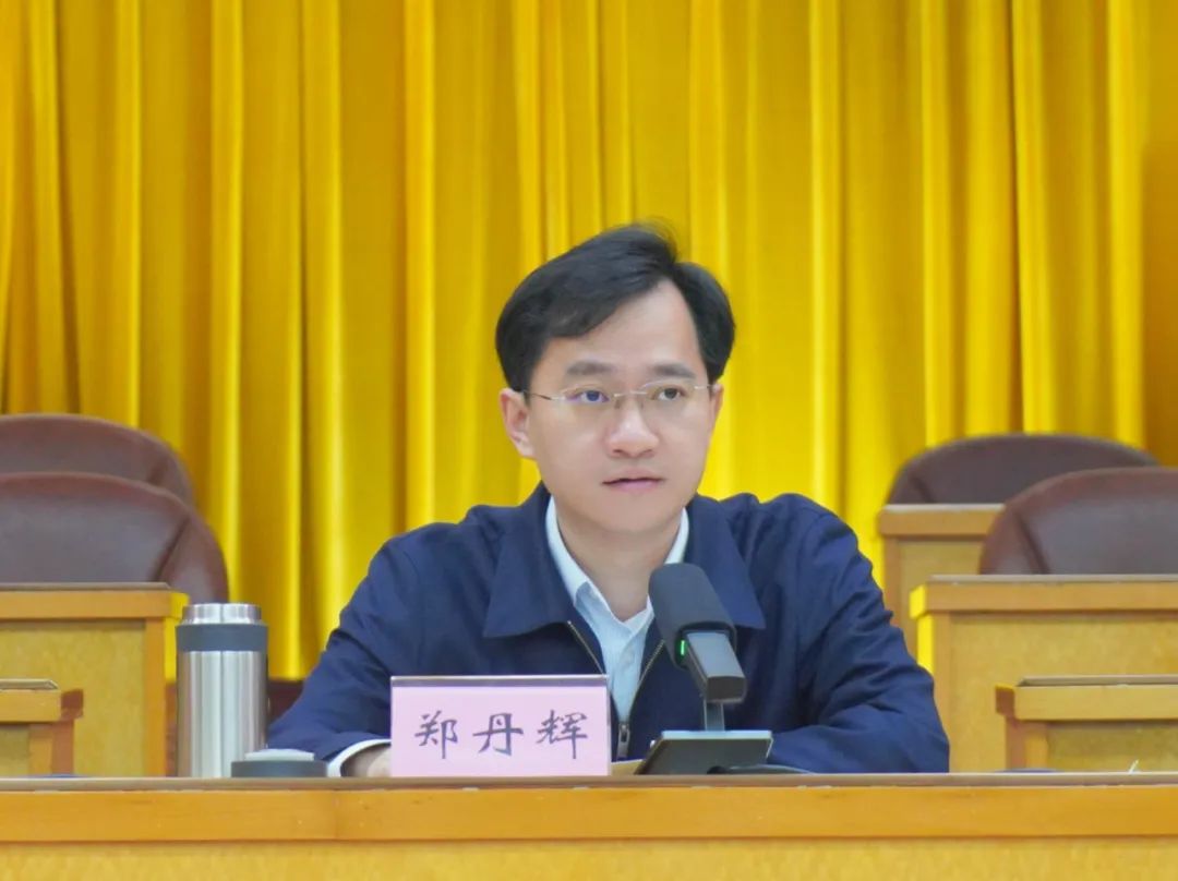 书记党管武装工作述职报告,张连军代表区人武部党委作武装工作报告