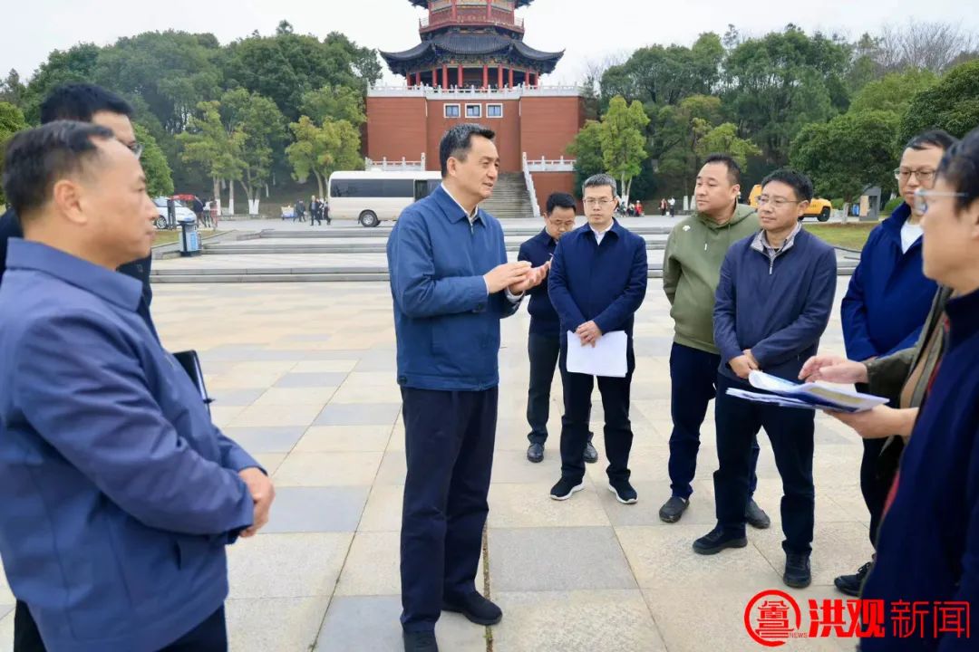 李红军在象湖风景区调研
