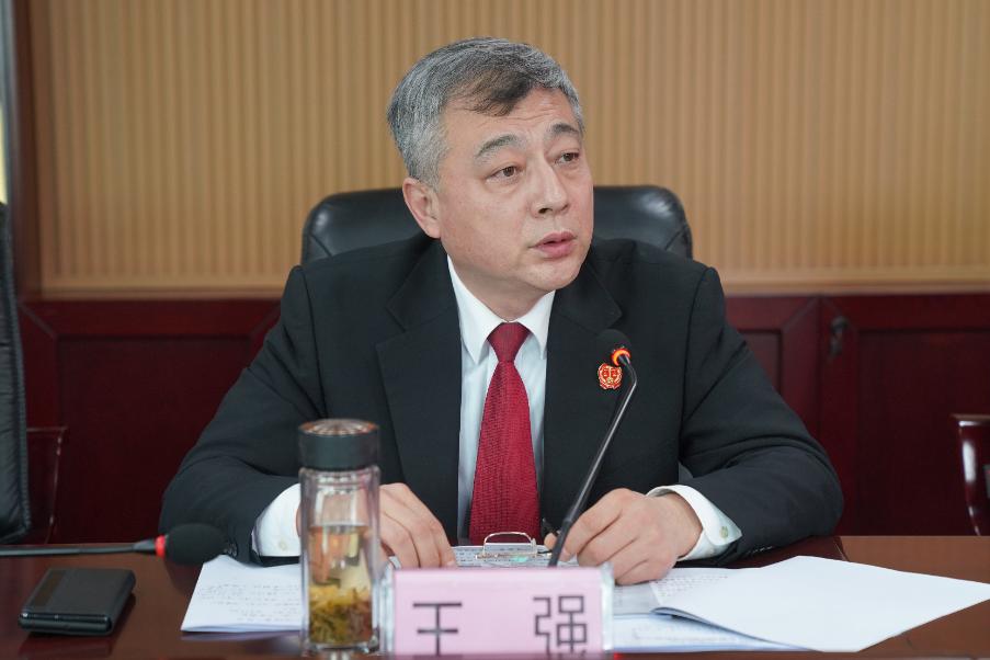 会上,严超副院长分析了2023年目标任务完成情况,解读了2024年省法院