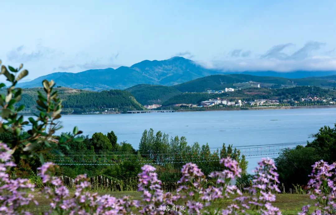 经过柳陂湖大桥,古朴的龙韵村,来到子胥湖·欢乐嘉年华,在村落的宁静