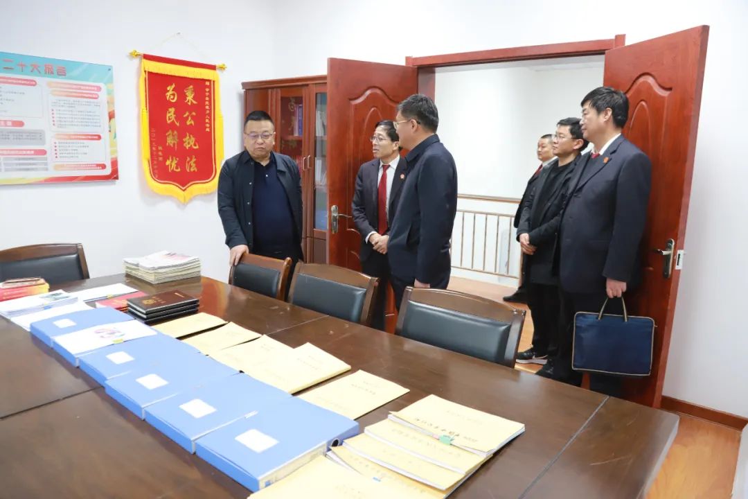 图文:研究室签发:白云鹏编审:蔺彦兵原标题:《白银市中院党组成员,副