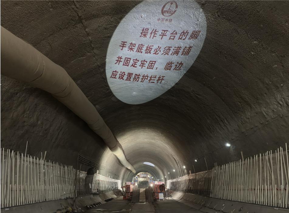 追寻筑路史,看中铁四局一路向前战成渝_澎湃号·政