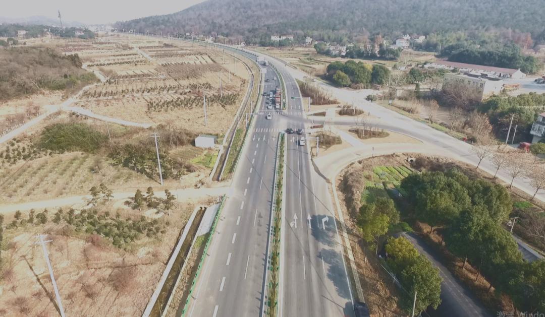 下穿岳武高速东延工程和500kv宜华高压线,穿过冶父山镇二十里铺社区