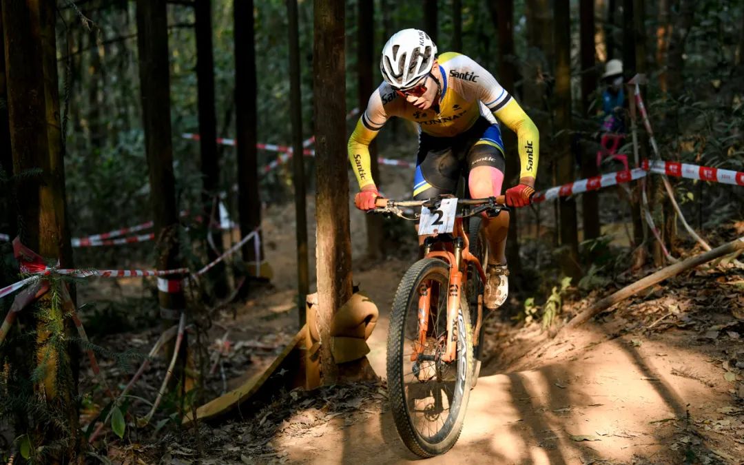 2024年中国山地自行车联赛首站赛在芒市激情开赛