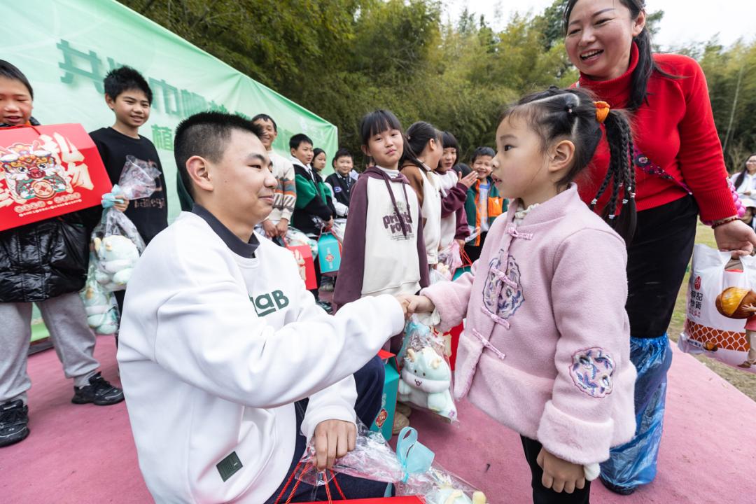 儿童友好植此青绿童筑未来