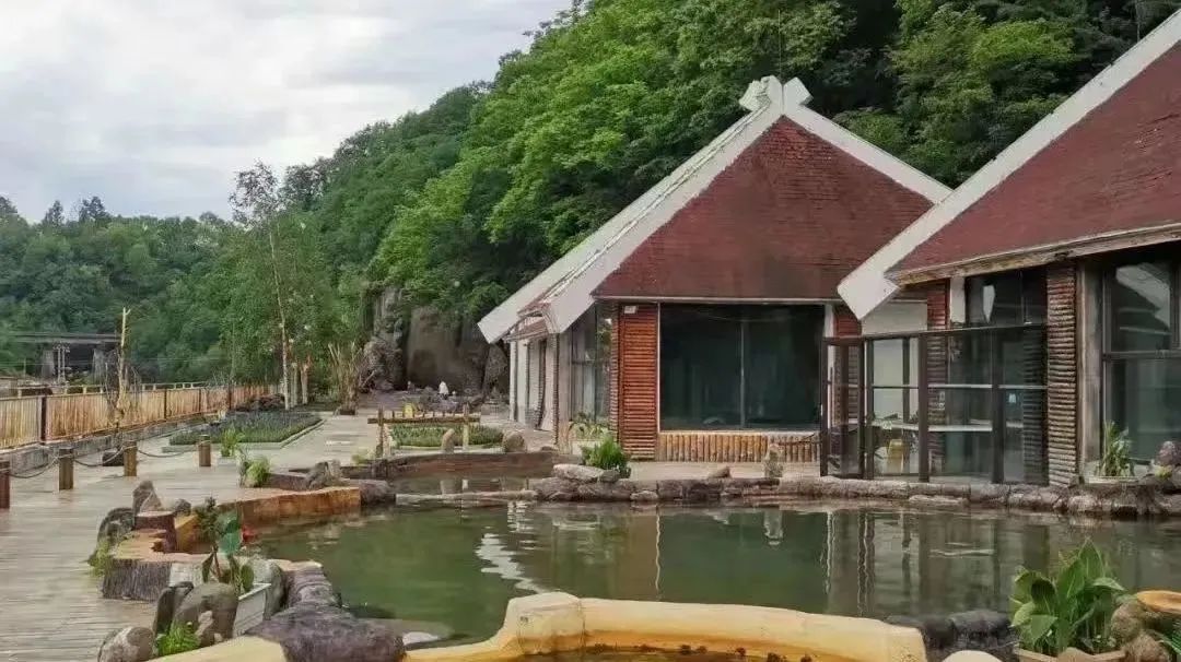 仙人桥温泉旅游度假区2露水河长白山狩猎度假区1春天的白山spring是