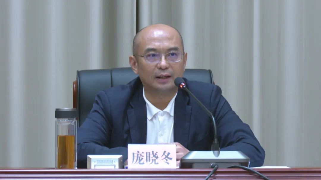 3月11日下午,吴川市召开全市禁毒工作会议,市领导庞晓冬,刘伟,陈丹踪