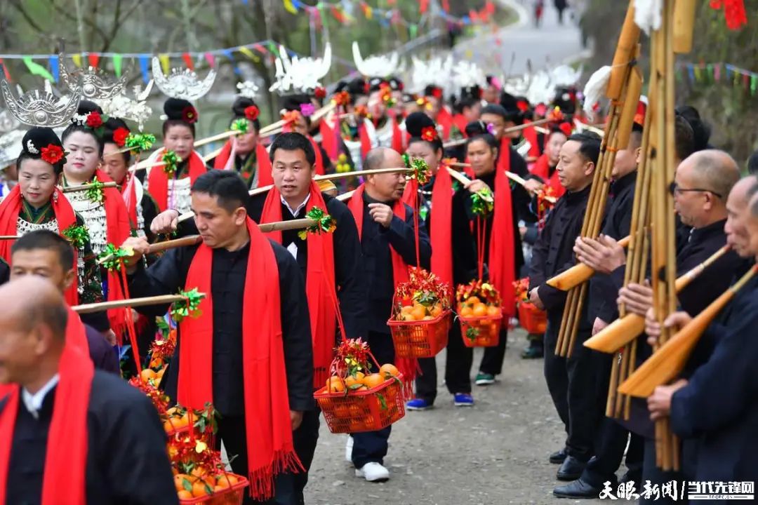 黔东南:苗族同胞欢度"招龙节"