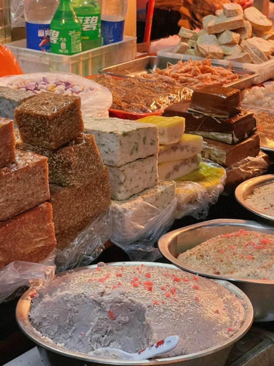 3块钱炫早餐,5块钱芋泥论盆买,这个省会太会吃了