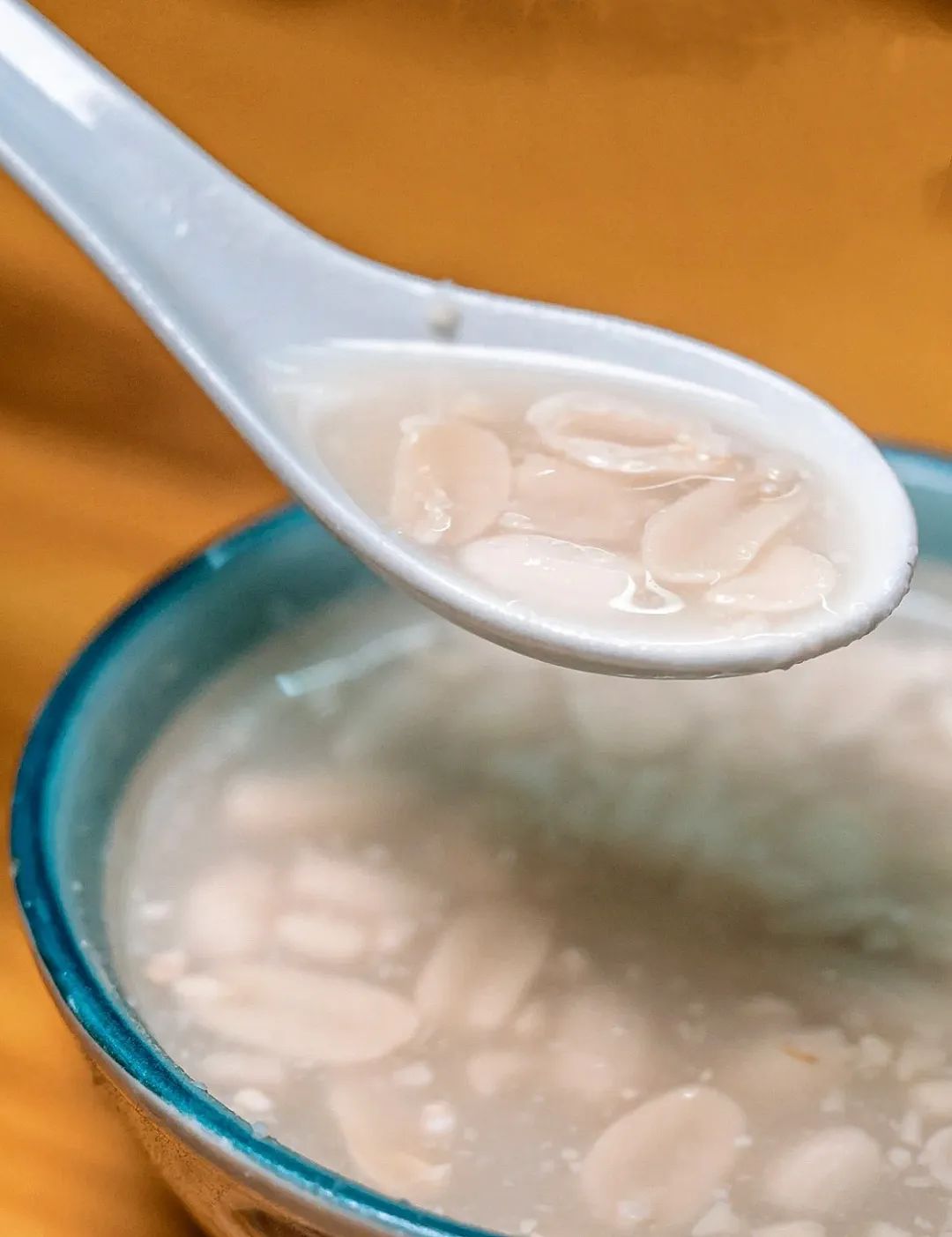 3块钱炫早餐,5块钱芋泥论盆买,这个省会太会吃了