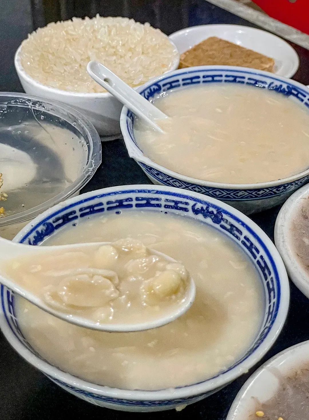 3块钱炫早餐,5块钱芋泥论盆买,这个省会太会吃了