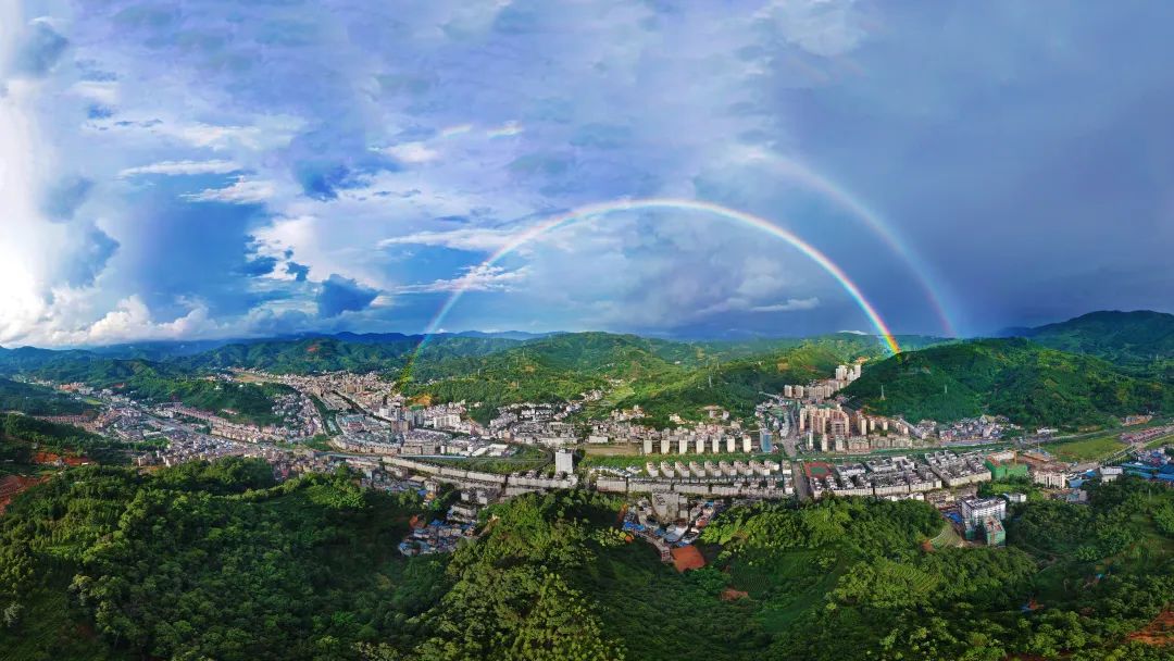 墨江县:流墨成江 同心筑梦 谱写新时代民族团结进步事业发展新篇章