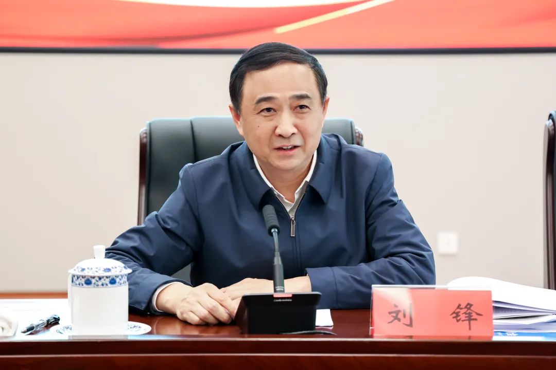 市领导吴隽,张龙,邓永翔,崔素香,罗建国,邹永胜