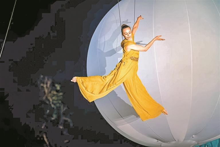 潮这看时尚秀场已搭好看深圳如何赶潮