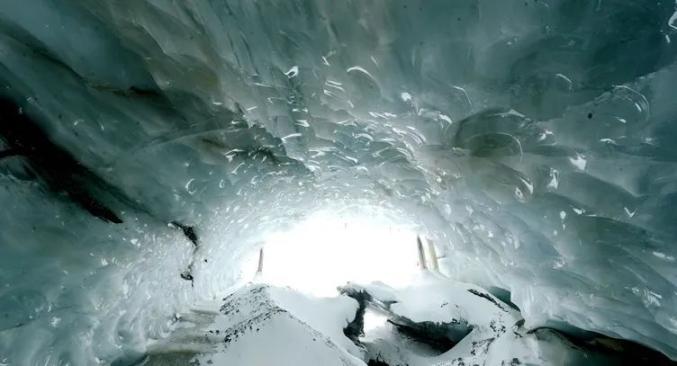 西藏又发现一处大型双层冰洞_澎湃号·政务_澎湃新闻-the paper