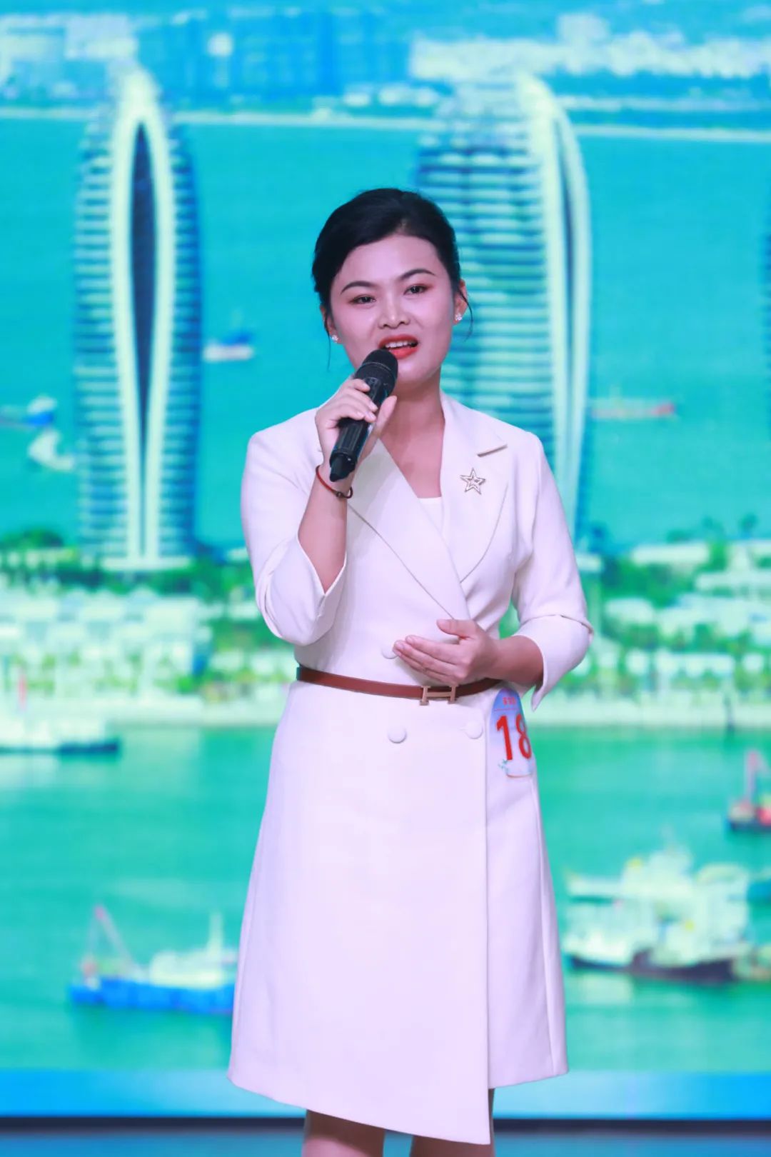 优秀演讲展播丨李菊花:build a vibrant free trade port with m