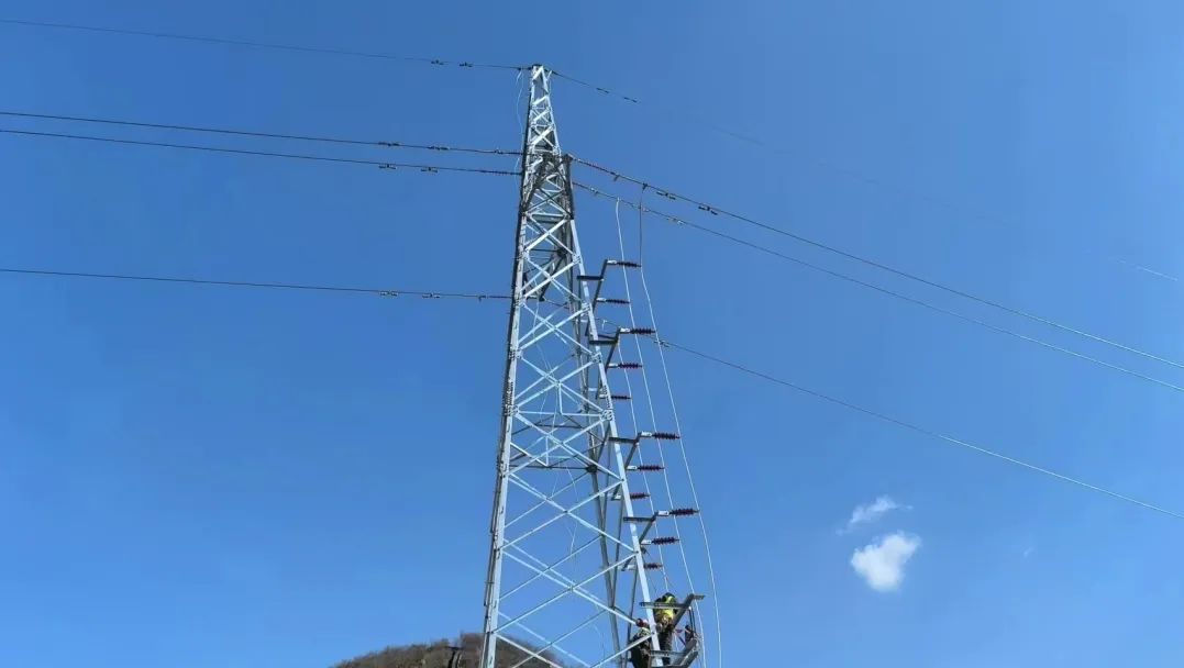 遇水搭桥"的艰辛,牢牢把握道路,光伏区,集电线路,升压站,外送线路施工