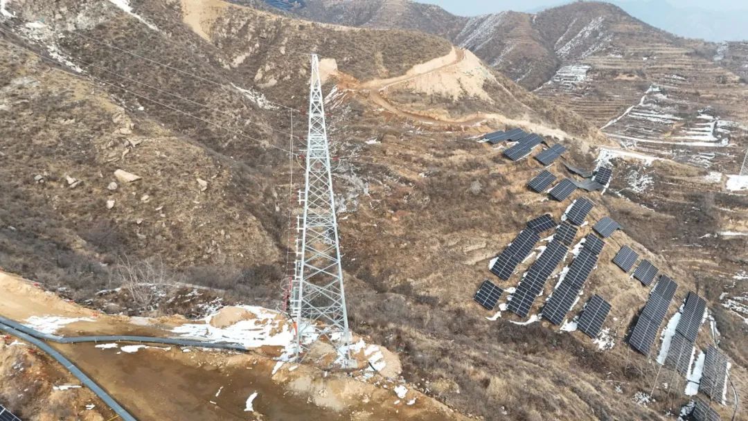 遇水搭桥"的艰辛,牢牢把握道路,光伏区,集电线路,升压站,外送线路施工