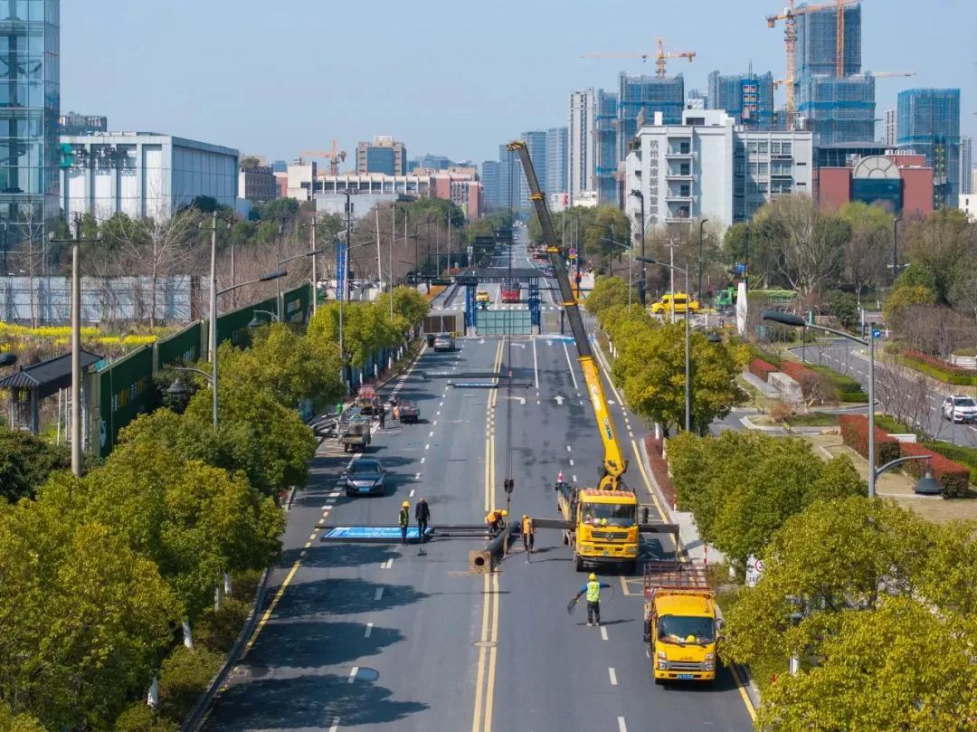 余杭这条道路改扩建正式开工,周边出行提醒来了!