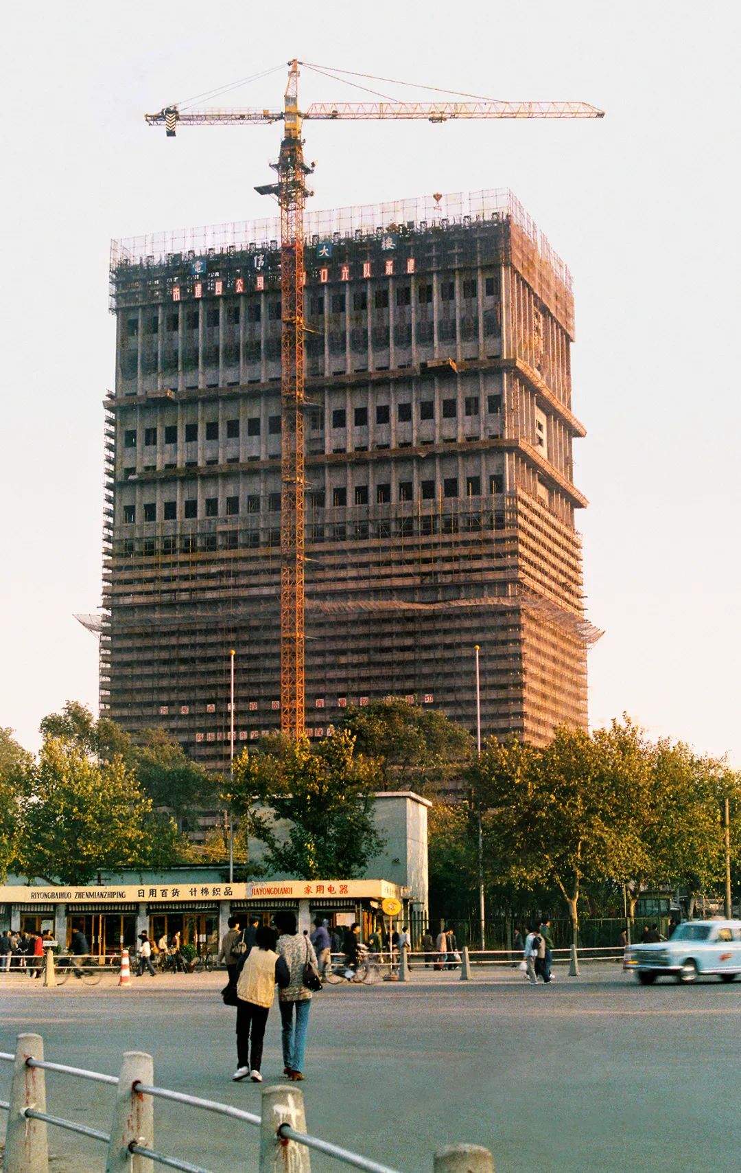 上海这些优秀建筑,陪伴着八零,九零后成长_澎湃号