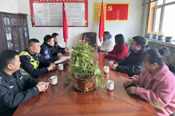 针对交通安全,校园欺凌等与学生日常生活密切相关的法律问题,深入浅出