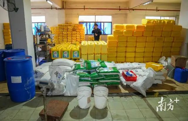 14万元货品被现场扣押!_澎湃号·政务_澎湃新闻-the paper