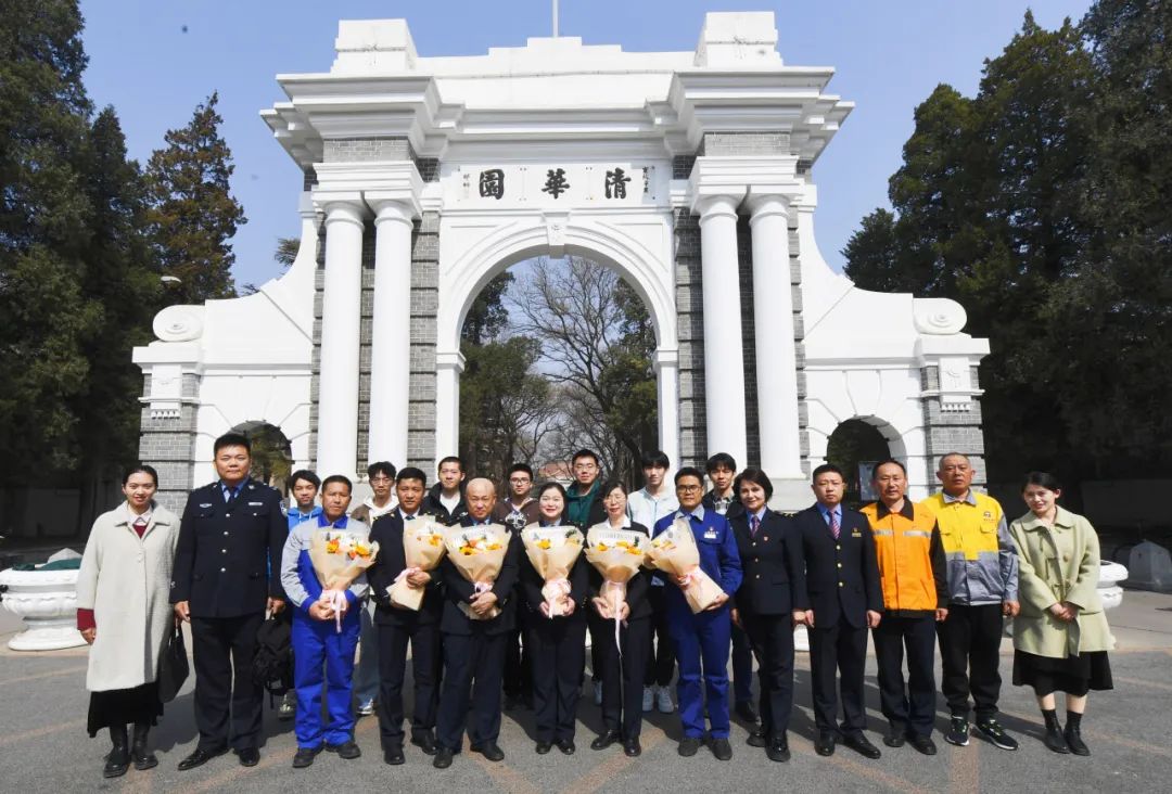 最美铁路人先进事迹巡回报告团走进清华大学等大中小学校作报告