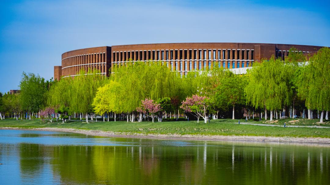 校区体育馆举行参会企业数量超过340家@天大2024届毕业生准备接"招"啦