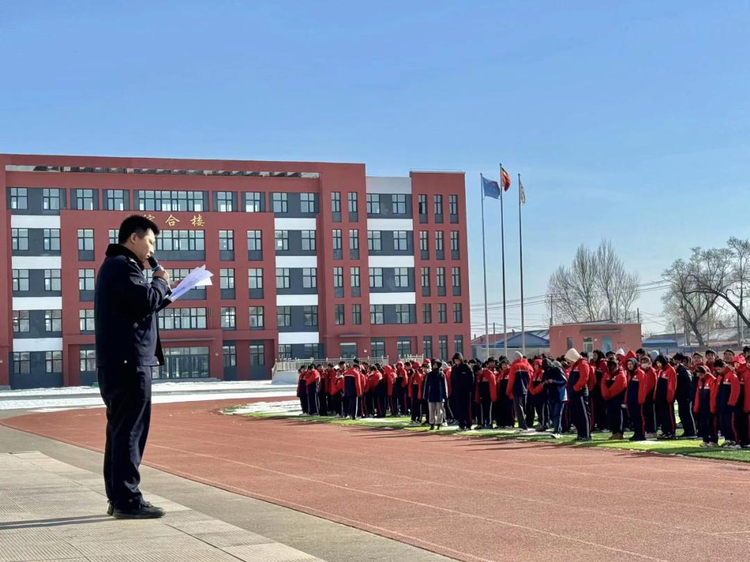 提高自我保护能力,近日,伊通县公安局小孤山派出所法治副校长孟一寒