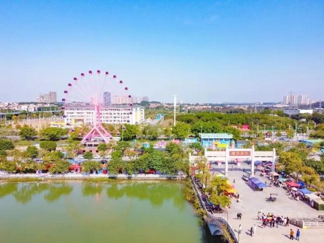 除了能够触摸历史的肌理,你还可以邂逅三水潮玩新地标——文塔欢乐